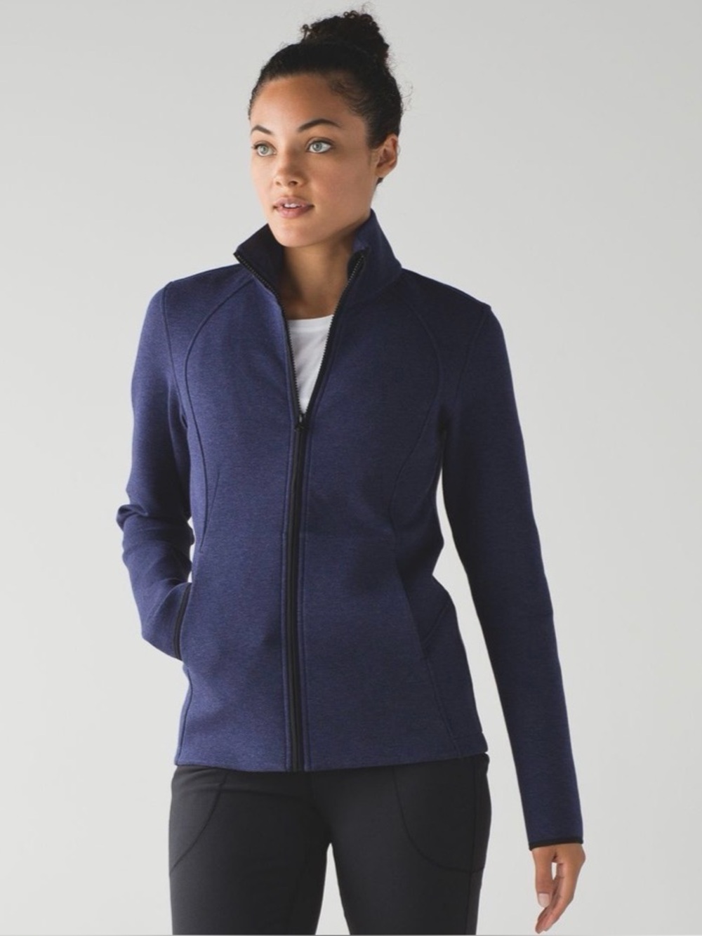 Lululemon Insculpt Jacket
Heathered Deep Indigo / Deep Indigo